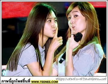 [PIC+VID+GIF][6/1/2012]«๑۩۞۩๑_ YURI ♥ JESSICA_๑۩۞۩๑_ PARIS ♥♕♥ ROMANTIC CITY ♥f  YULSIC_๑۩۞۩๑» - Page 37 102608291