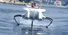 Quadrofoil เรือสุดเท่ ขับมันส์ เสมือนหลุดมาจากโลกอนาคต
