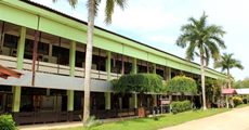 โรงเรียนน่าอยู่ (176) : โรงเรียนศรีธาตุพิทยาคม (ศ.ธ.พ.)