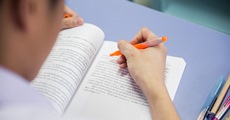 6 ข้อคิดเช็คตัวเอง! "อ่านหนังสือเอง-เรียนพิเศษ" เราเหมาะกับแบบไหน ?