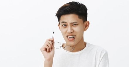 เก็บทรงไม่อยู่! 6 อาการที่บอกให้รู้ว่า 'เขาชอบเรา' แน่ๆ