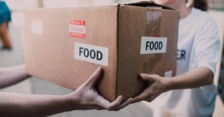 งานหนักฆ่าคนได้! สำรวจอาชีพคนส่งของเกาหลีใต้ในยุคโควิด-19 