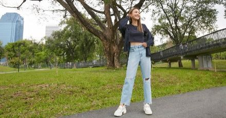 ยูนิโคล่ชวนเลือกยีนส์ตัวเก่งรับซัมเมอร์