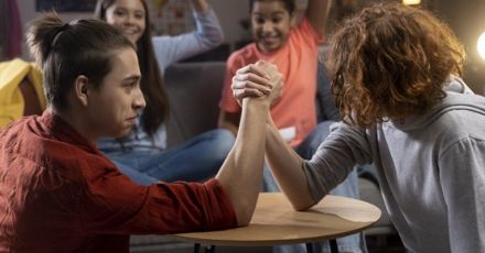 เคยได้ยินไหม? ความสัมพันธ์ 'Bromance' คืออะไรกันนะ?