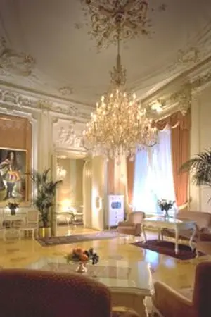 ปกนิยาย <b><font color=black>The Hotel of My fanfiction & Original Characters [โรงแรมที่พักชั่วคราวของเหล่าตัวละครแฟนฟิคชั่นและตัวละครออริจินอลของเพรส]</font></b>