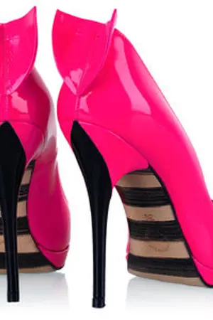 ปกนิยาย ห้องเก็บสมบัติ ☼ TaiieQ [ห้ามรบกวน!!!!]