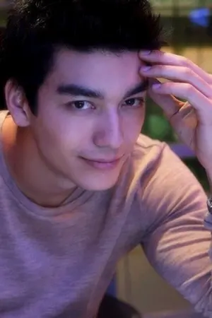 ปกนิยาย Love in Dangerouse รักบนเส้นขนาน