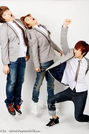 ปกนิยาย Little chicken [[ Help  Me!!!  ]] [ wonhyuk ft. kihae ]