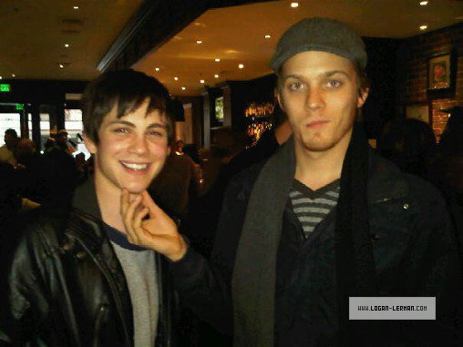 Logan Lerman หล่อมา๊กๆ | Dek-D.com