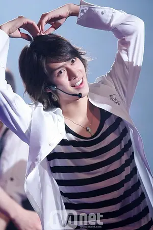 ปกนิยาย [Fic...SUJU]  Don't Love