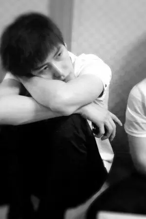 ปกนิยาย [Fic KYUMIN]  **Worthless**