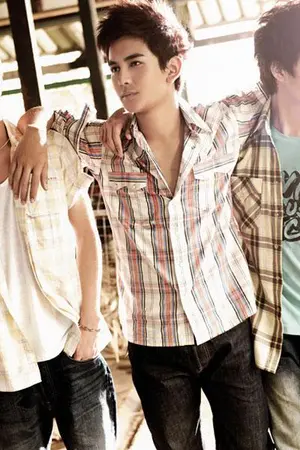 ปกนิยาย SF เรื่อง รักของเราสองสามคน...