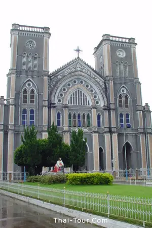 ปกนิยาย โบสถ์สีขาว