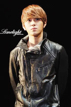 ปกนิยาย ประวัติ จุนฮยอง