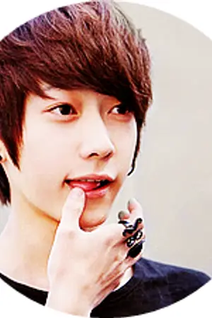 ปกนิยาย ( yaoi ) ♞ O N T O P