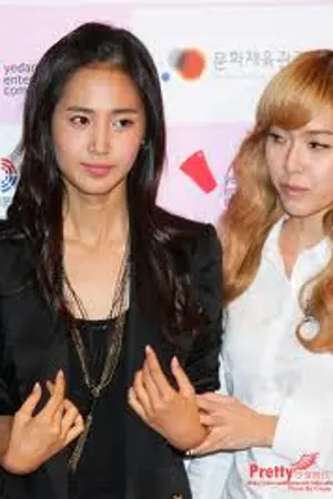 ปกนิยาย [ONE-SHOT: SNSD] ยิ่งกว่าเสียใจ (YulSic) [Yuri]