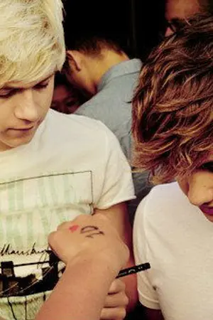 ปกนิยาย [Fic][One Direction] Crisis of love