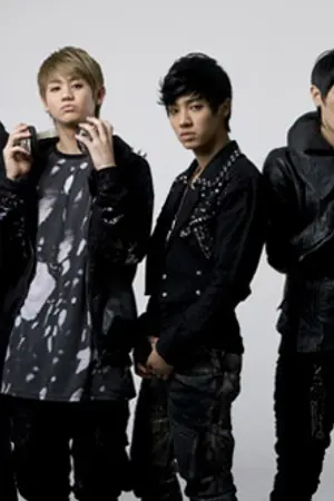 ปกนิยาย fic b2st-B2st school love โรงเรียนวุ่นป่วนรักของเจ้าชายอสูร