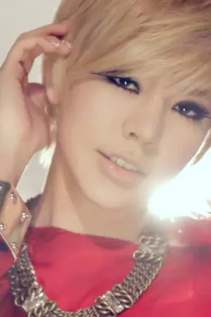 ปกนิยาย why? ทำไมต้องเป็นฉันที่เจ็บปวด [ งดอัพชั่วคราว ]