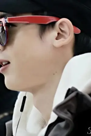 ปกนิยาย fic taeckhun : FIC...??? 1/2