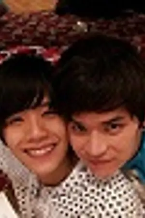 ปกนิยาย [TaoKacha fanfic] ไม่มีตรงกลาง...ระหว่างใจ