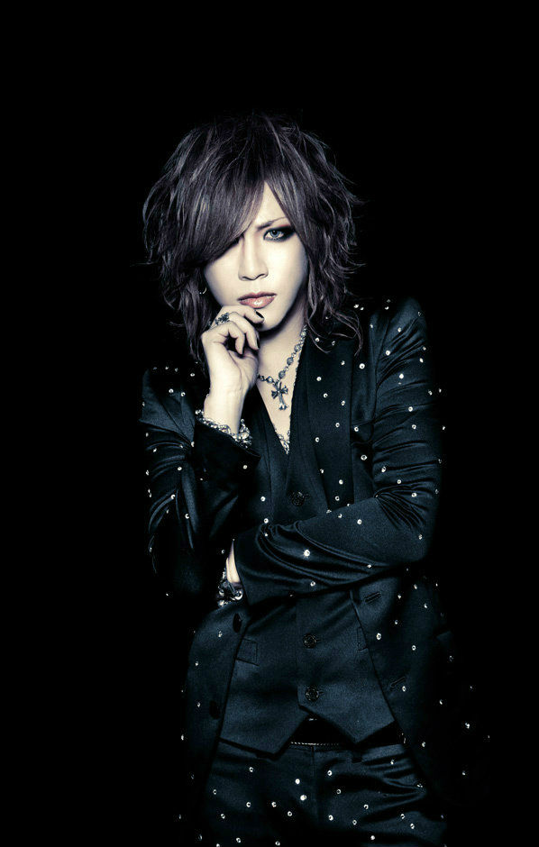 [J-rock]มีทรงผมกับเสื้อผ้าคล้ายหรือเหมือนบ้างไหมคะ | Dek-D.com