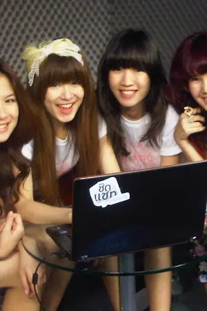 ปกนิยาย [เบสท์บุ๊ค&มุกพราว] Love's Never Wrong รักนี้ไม่มีถูกผิด