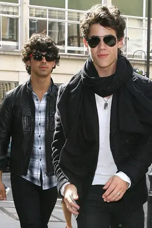 ปกนิยาย When you look me in the eyes