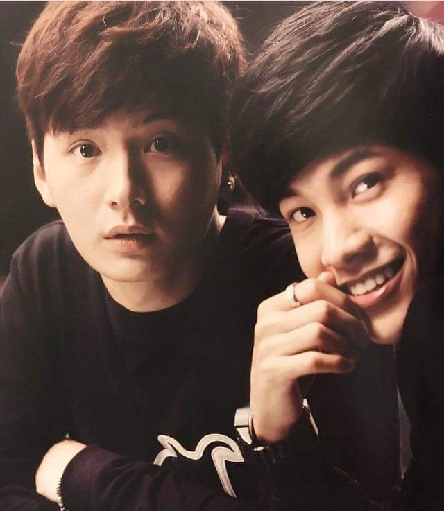 สำรวจยอดคนสนใจสั่งซื้อนิยาย KISSING (คริส สิงโต Sotus The Series) (แฟนฟิค)