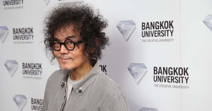 อาจารย์เพชร โอสถานุเคราะห์ อธิการบดีมหาวิทยาลัยกรุงเทพ