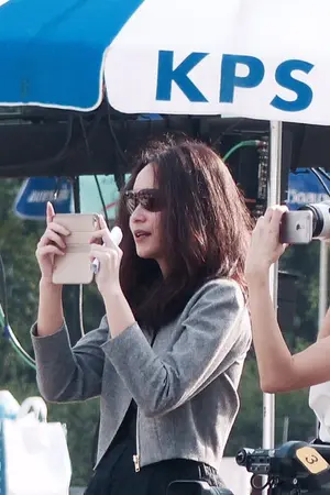 ปกนิยาย BEHIND U [BeeCris]