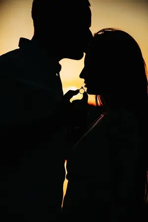 ปกนิยาย ทะเลทรายระอุรัก