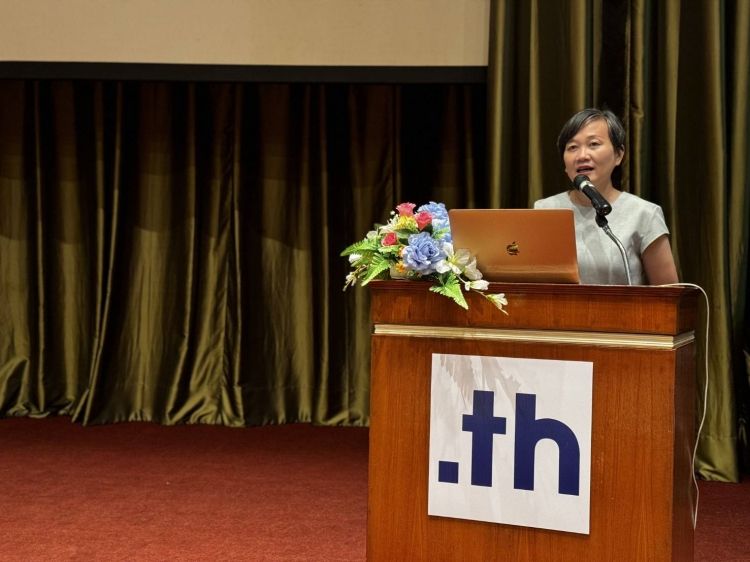 ดร.เพ็ญศรี อรุณวัฒนามงคล ผู้อำนวยการมูลนิธิศูนย์สารสนเทศเครือข่ายไทย