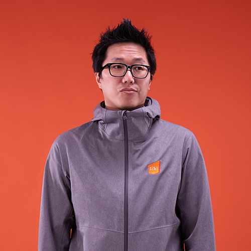 ผู้เขียน ‘วิชัย มาตกุล’ ครีเอทีฟไดเรกเตอร์แห่งแซลมอน เฮ้าส์