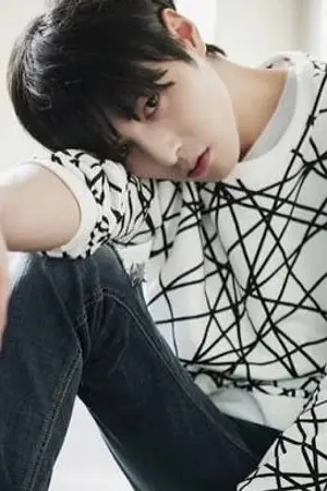 ปกนิยาย LOVE AHOLIC  ล่ามโซ่รัก...พักยกร้าย