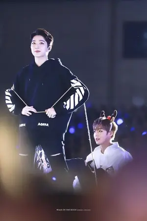 ปกนิยาย [REST] FREE HUGS รัก มั่ก มาก