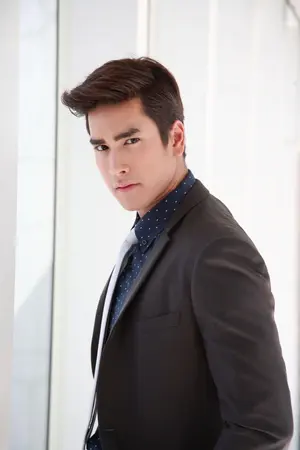 ปกนิยาย Let me in | ๑๒ ชั่วโมงนั้น ให้ฉันรักเธอ