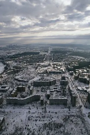 ปกนิยาย Into the City.