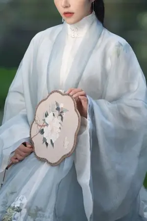 ปกนิยาย สุริยันส่องเหมันต์