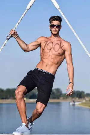 ปกนิยาย หลงเด็ก จำกัด ภาคมาร์ลัน