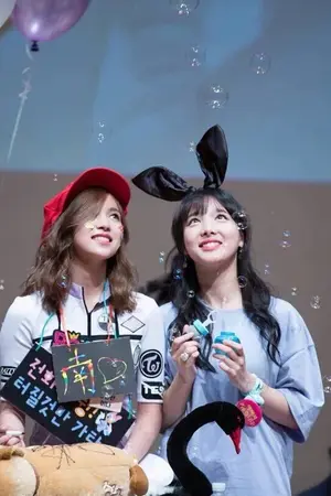 ปกนิยาย [One-Short Twice] 'Cause I Love You { Mina x Nayeon }