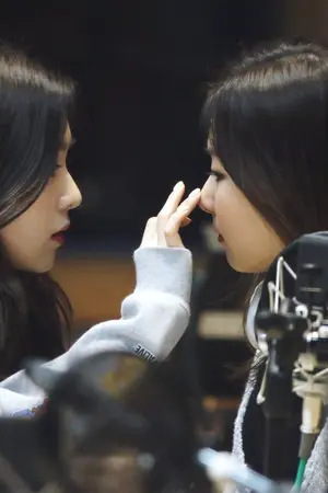ปกนิยาย [ONE SHOT]Love & Flowers [Seulgi X Irene]  Yuri red velvet