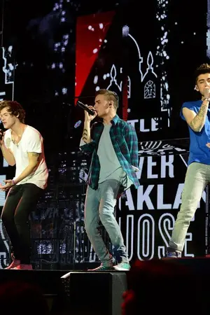 ปกนิยาย On the road again tour. ติ่งตัวร้ายกับนายซุปตาร์