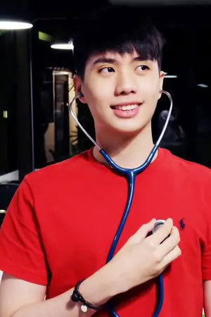 ปกนิยาย ยัยจอมจุ้นขโมยหัวใจคุณหมอสุดฮอต