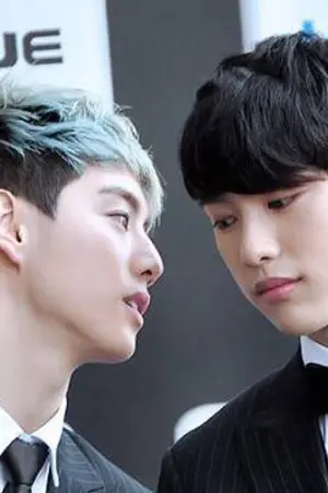 ปกนิยาย Over or Under | GOT7 MarkNior