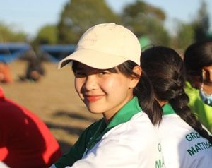 น้องใบตอง  หรือ  Vvvvvvvvvyihfhjj