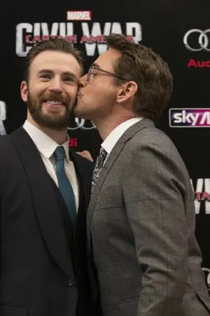 ปกนิยาย [FIC Avengers] Super Family! {Steve x Tony} {Wade x Peter}