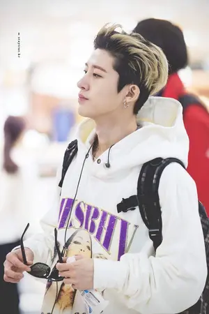 ปกนิยาย รักป่วน ก๊วนIKON