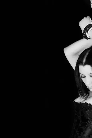 ปกนิยาย ฝืน [erotic TD]