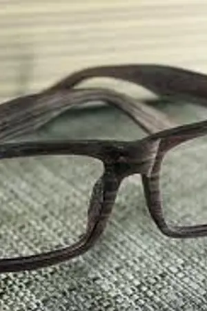 ปกนิยาย รักผ่านเลนส์{yaoi}